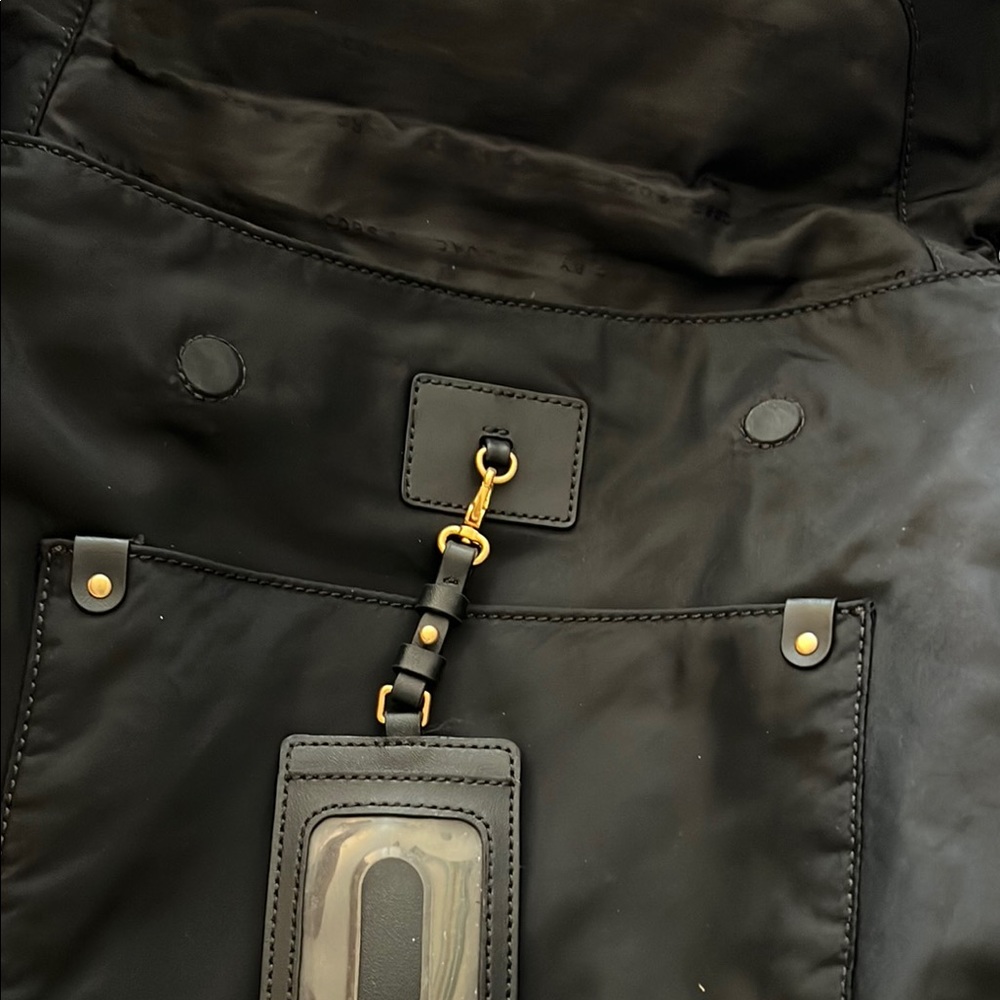 Marc By Marc Jacobs Black Shoulder Bag with Adjustable Strap and Flap Closure - Picture 4 of 6